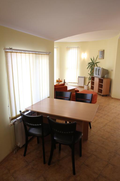 Family Hotel Papi Razlog Room photo
