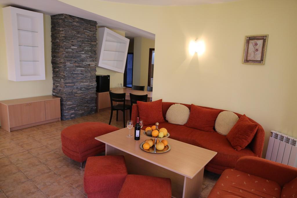 Family Hotel Papi Razlog Room photo