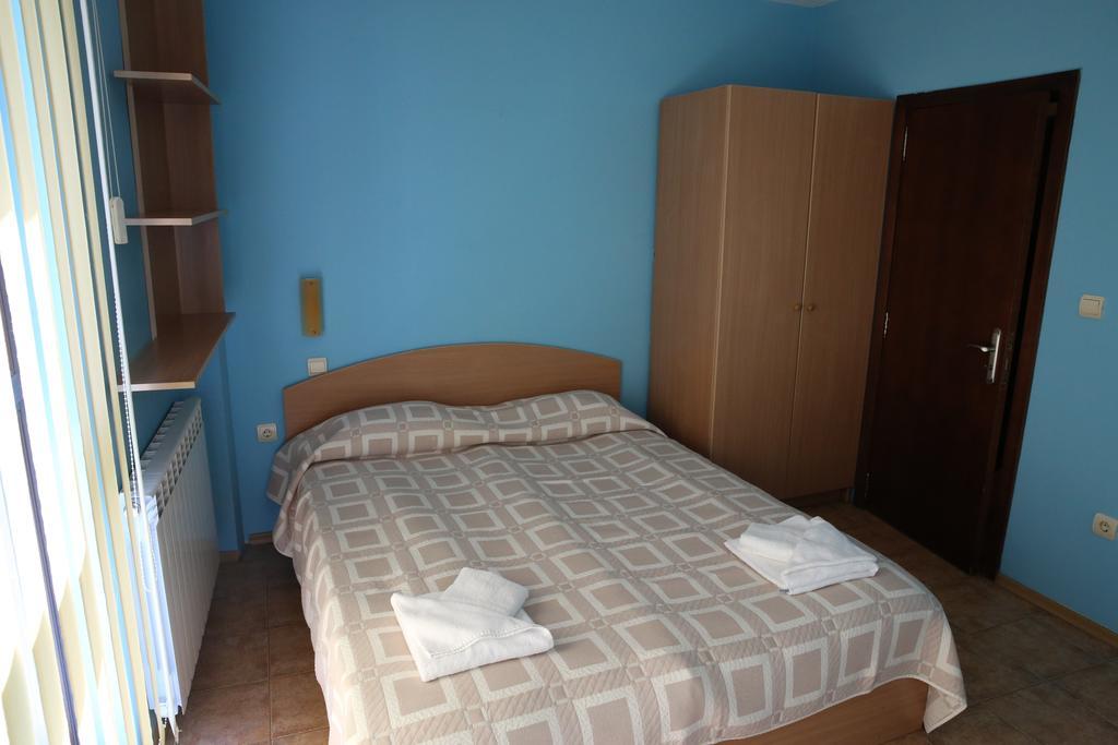 Family Hotel Papi Razlog Room photo